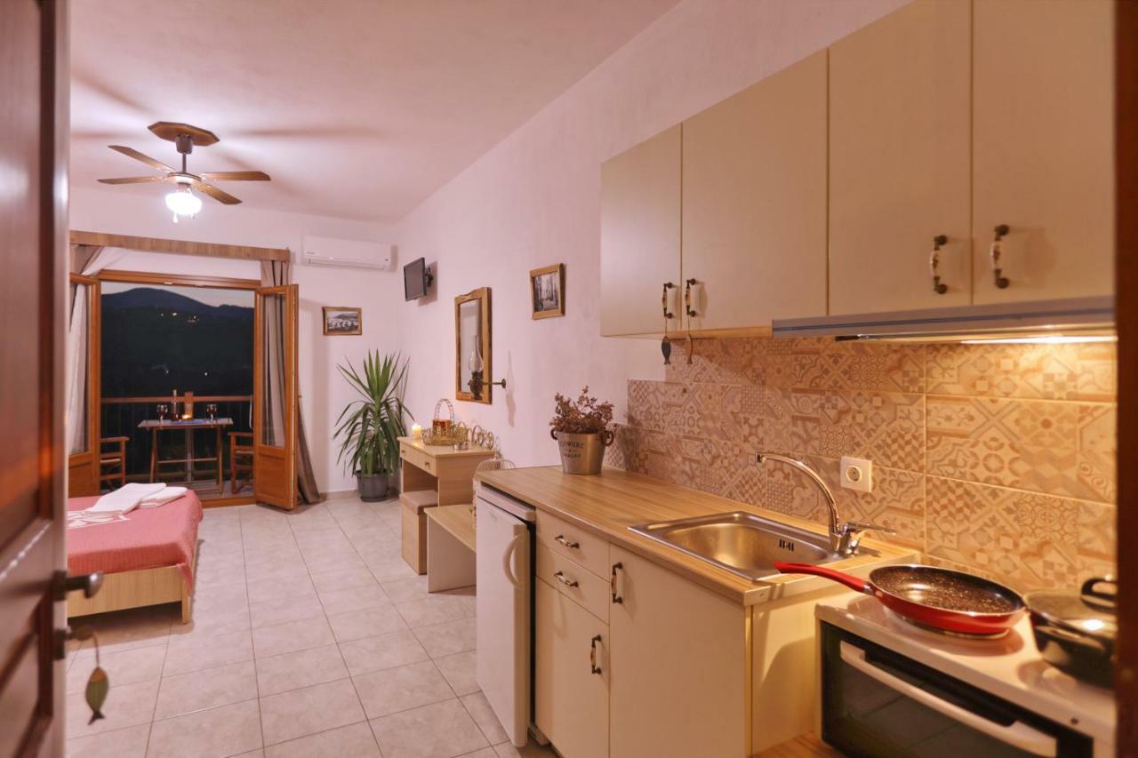 Giasemi Apartments Скопелос Экстерьер фото